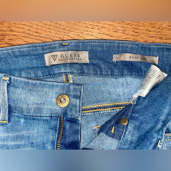 NWOT GUESS light washed knee distressed mid boot cut jeans sz 25 brand new cond - Picture 5 of 11